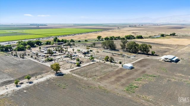 8661 Herring Road, Bakersfield, CA 93313