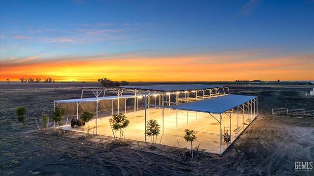 8661 Herring Road, Bakersfield, CA 93313