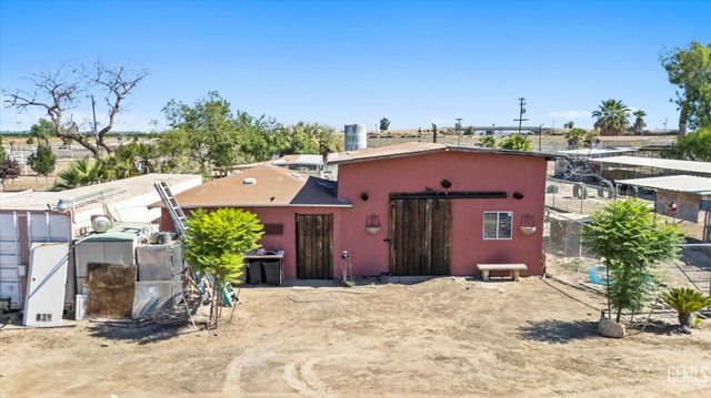 8661 Herring Road, Bakersfield, CA 93313
