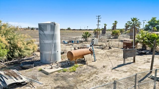 8661 Herring Road, Bakersfield, CA 93313