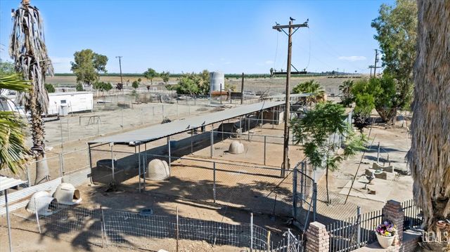 8661 Herring Road, Bakersfield, CA 93313