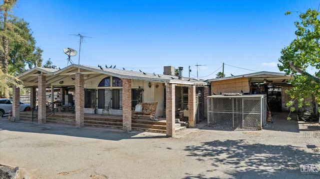 8661 Herring Road, Bakersfield, CA 93313