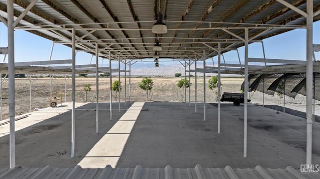 8661 Herring Road, Bakersfield, CA 93313