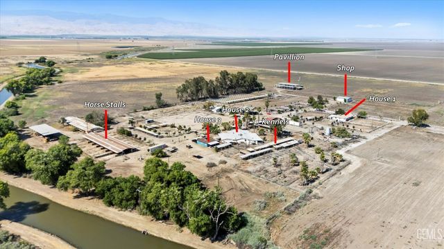 8661 Herring Road, Bakersfield, CA 93313