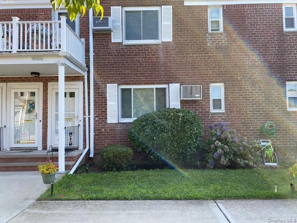 245-32 77th Crescent F-1, Glen Oaks, NY 11004 — photo 2