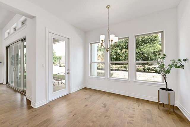 905 CRESTONE STREAM DR, Austin, TX 78738