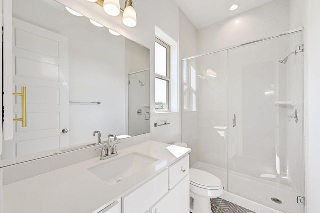 905 CRESTONE STREAM DR, Austin, TX 78738