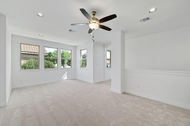 905 CRESTONE STREAM DR, Austin, TX 78738