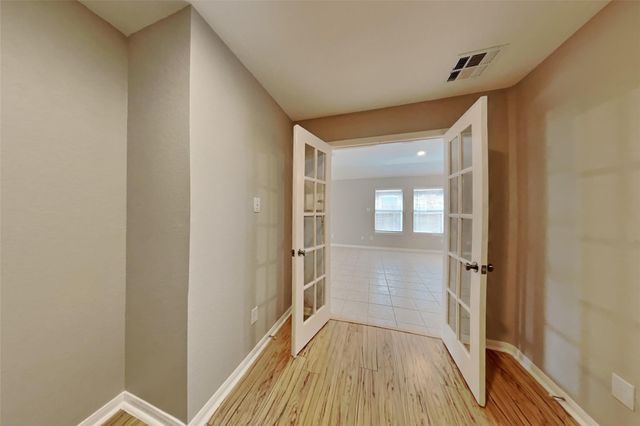 32331 Summer Park Lane, Conroe, TX 77385