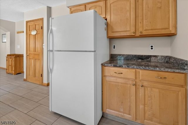 6 Dumont Round, Hillsborough Twp., NJ 08844