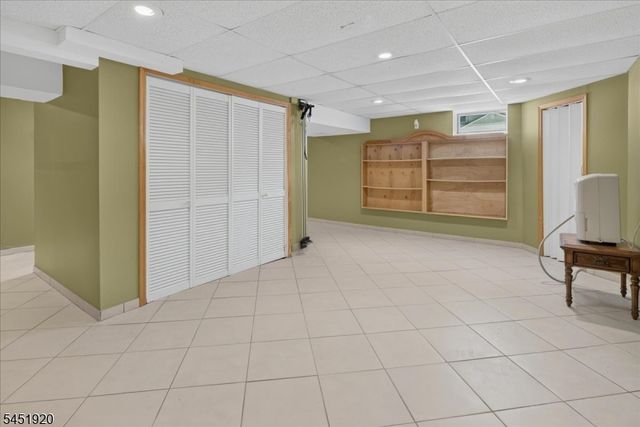 6 Dumont Round, Hillsborough Twp., NJ 08844