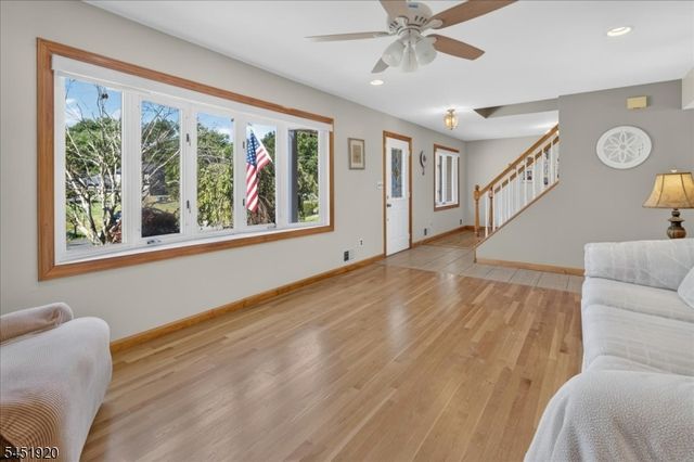 6 Dumont Round, Hillsborough Twp., NJ 08844