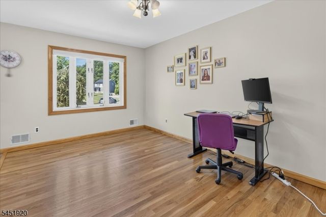 6 Dumont Round, Hillsborough Twp., NJ 08844