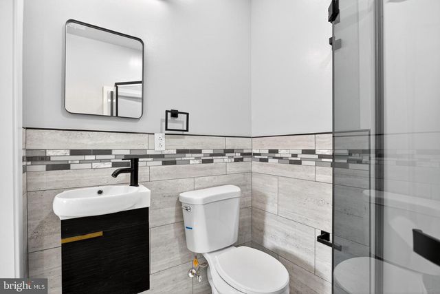 1808 W SUSQUEHANNA AVE, Philadelphia, PA 19121