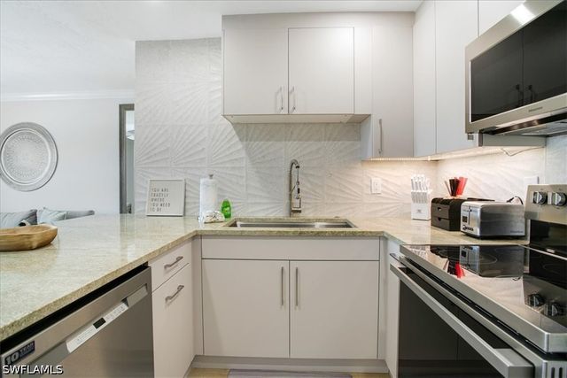 457 Tallwood ST 305, Marco Island, FL 34145