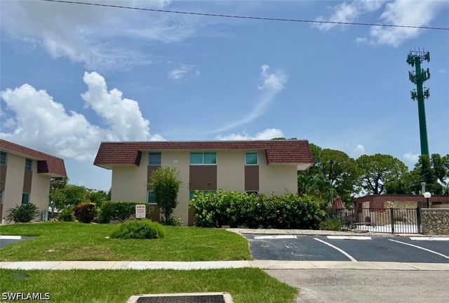 457 Tallwood ST 305, Marco Island, FL 34145