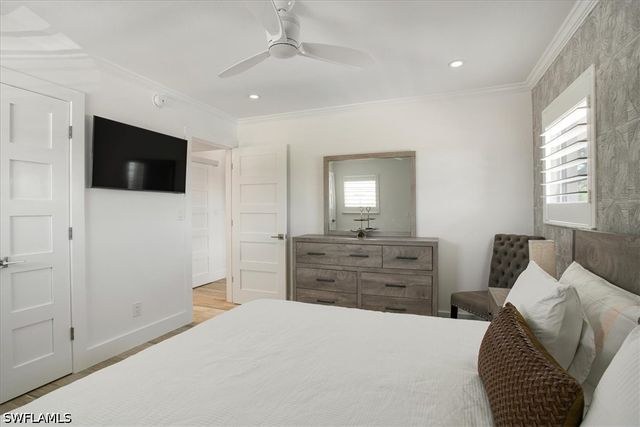 457 Tallwood ST 305, Marco Island, FL 34145