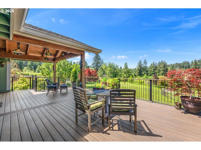 20300 Se HELZER Way, Damascus, OR 97089