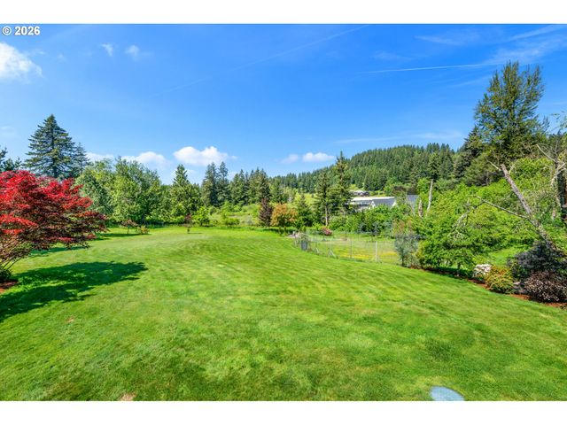 20300 Se HELZER Way, Damascus, OR 97089