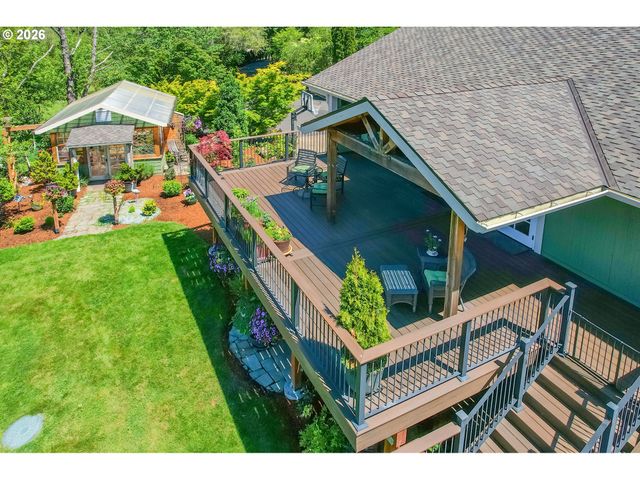 20300 Se HELZER Way, Damascus, OR 97089
