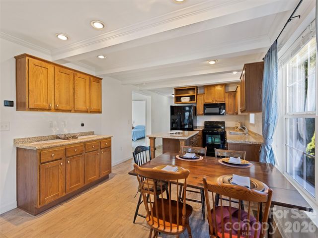 10 Enochs Way, Fletcher, NC 28732