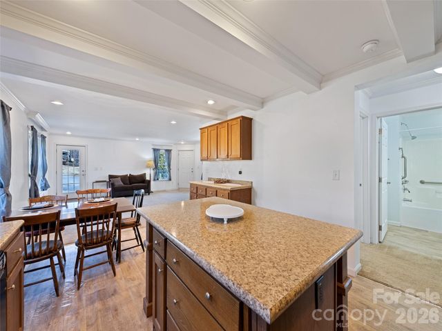 10 Enochs Way, Fletcher, NC 28732