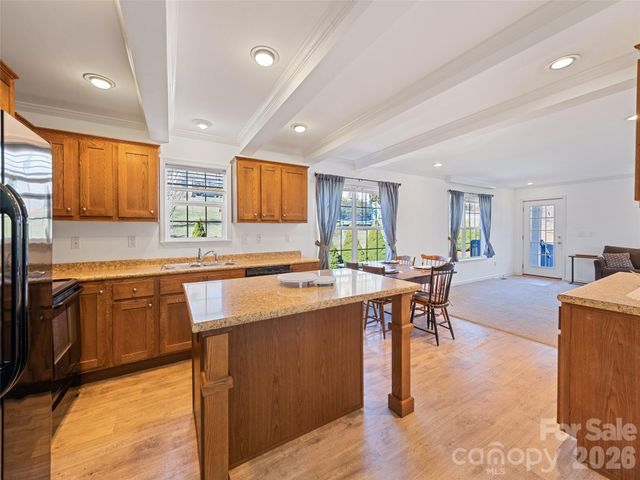 10 Enochs Way, Fletcher, NC 28732