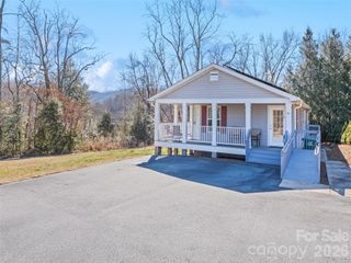 10 Enochs Way, Fletcher, NC 28732