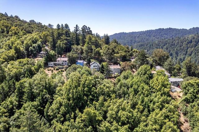 17415 Locust Drive, Los Gatos, CA 95033