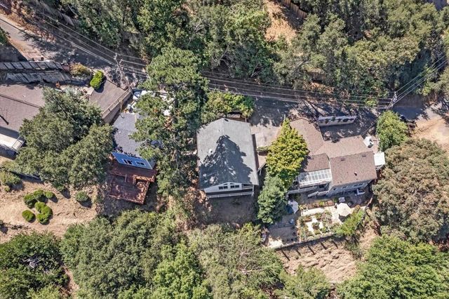 17415 Locust Drive, Los Gatos, CA 95033