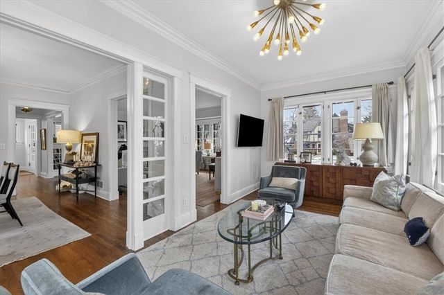 6016 Belleview Avenue, Kansas City, MO 64113