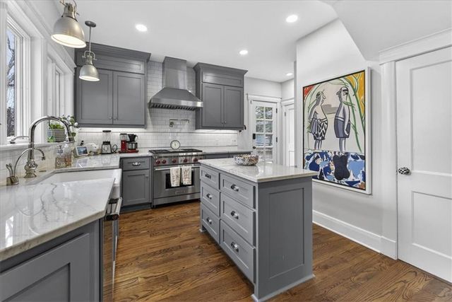 6016 Belleview Avenue, Kansas City, MO 64113