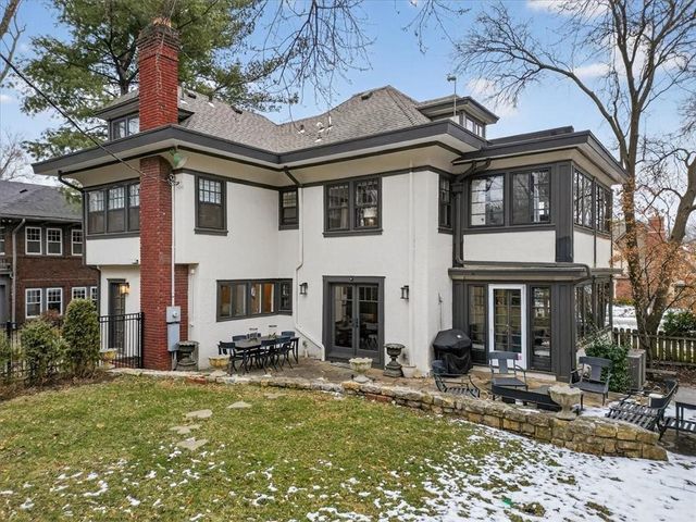 6016 Belleview Avenue, Kansas City, MO 64113