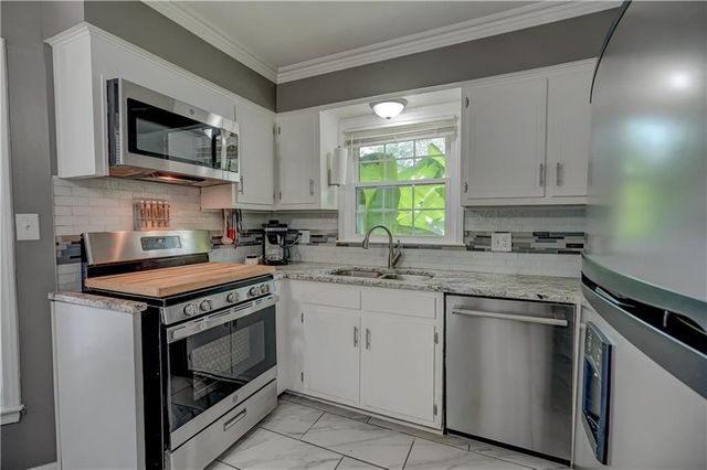 13206 Lowell Avenue, Grandview, MO 64030