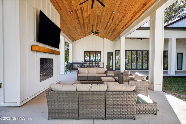 4162 RIVERVIEW Circle, Green Cove Springs, FL 32043