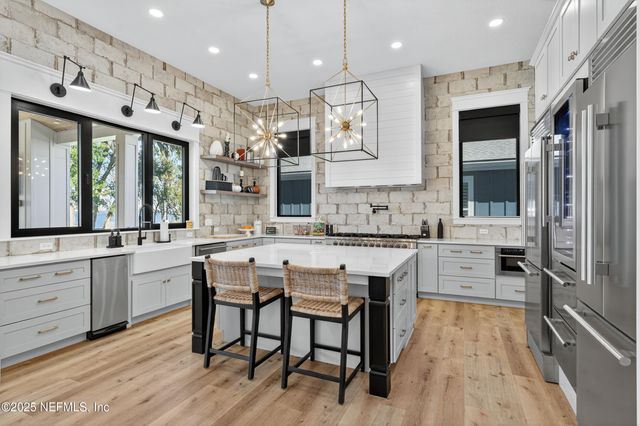 4162 RIVERVIEW Circle, Green Cove Springs, FL 32043