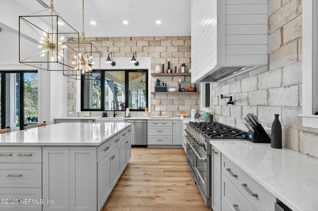 4162 RIVERVIEW Circle, Green Cove Springs, FL 32043