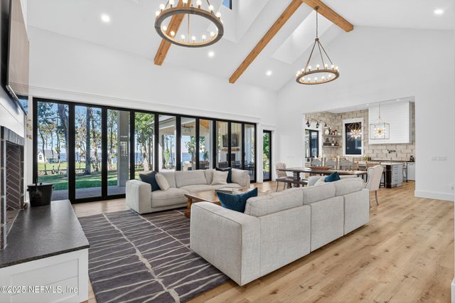 4162 RIVERVIEW Circle, Green Cove Springs, FL 32043