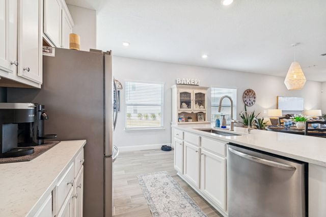 262 Killarney Ave, St Johns, FL 32259