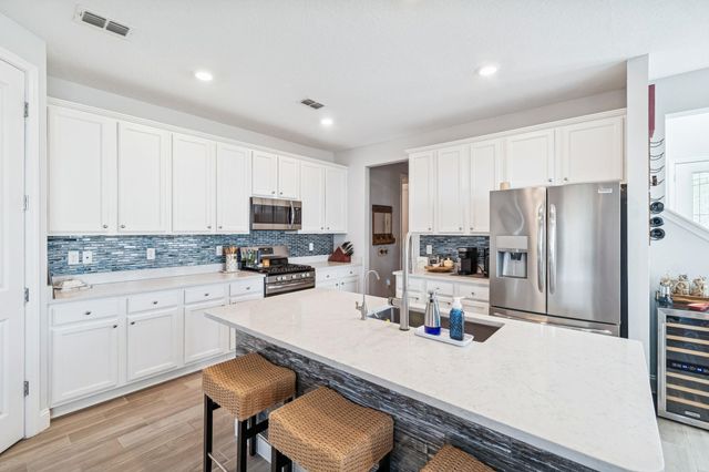 262 Killarney Ave, St Johns, FL 32259