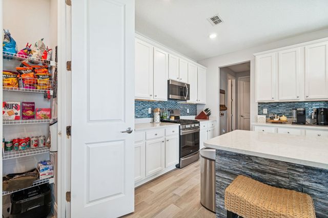 262 Killarney Ave, St Johns, FL 32259