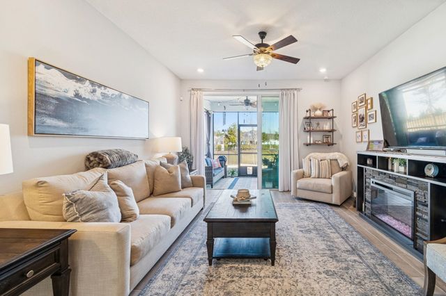 262 Killarney Ave, St Johns, FL 32259