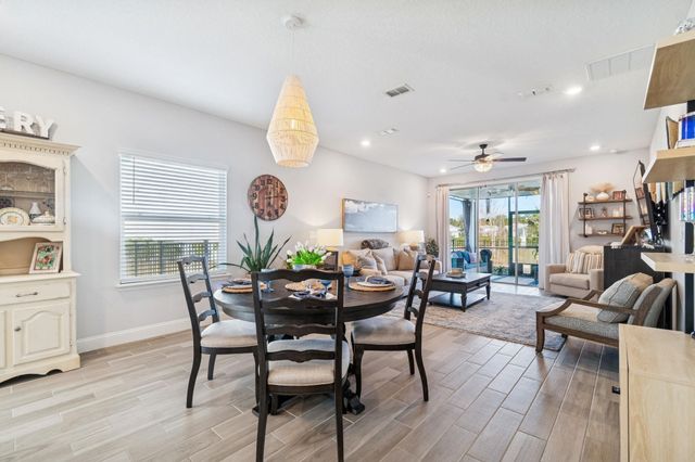 262 Killarney Ave, St Johns, FL 32259