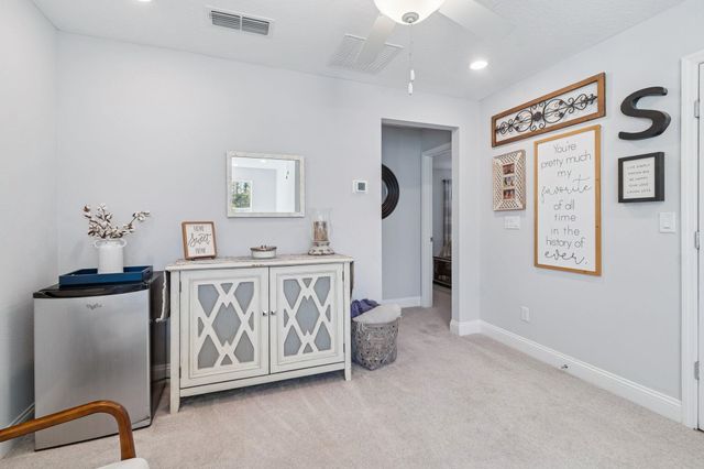 262 Killarney Ave, St Johns, FL 32259