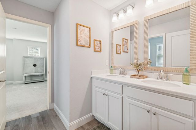 262 Killarney Ave, St Johns, FL 32259