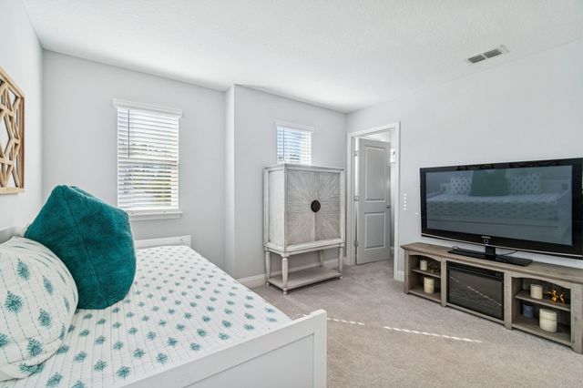 262 Killarney Ave, St Johns, FL 32259