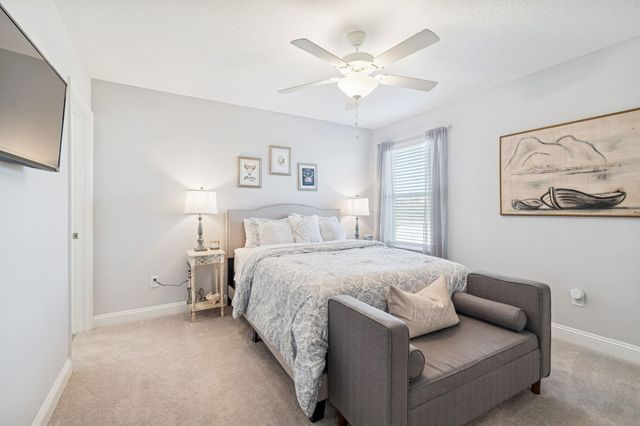 262 Killarney Ave, St Johns, FL 32259