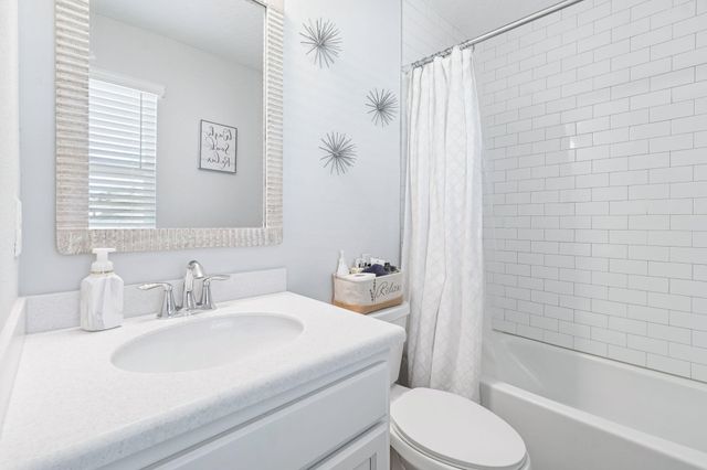 262 Killarney Ave, St Johns, FL 32259