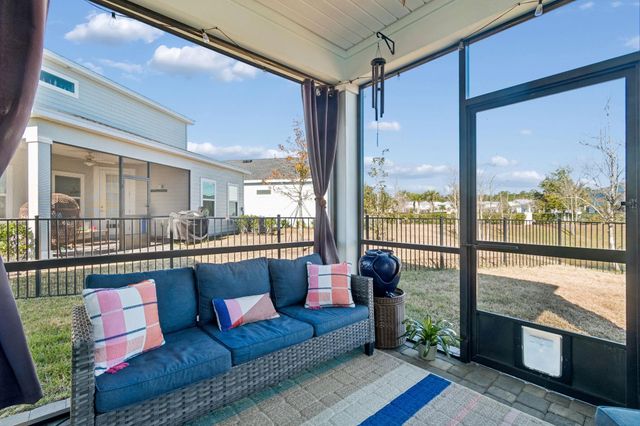 262 Killarney Ave, St Johns, FL 32259