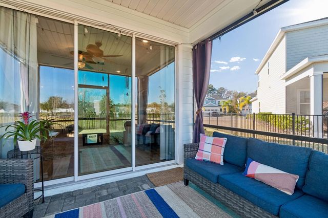 262 Killarney Ave, St Johns, FL 32259